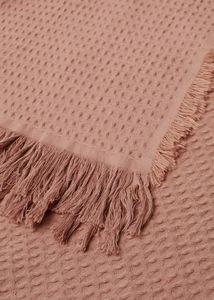 Оферта на Текстурирано одеяло от 100% памук за 34,99 лв. за Mango