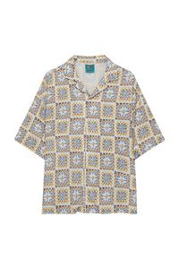 Оферта на Риза „Primavera Sound“ с щампована плетена дантела за 45,95 лв. за Pull & Bear